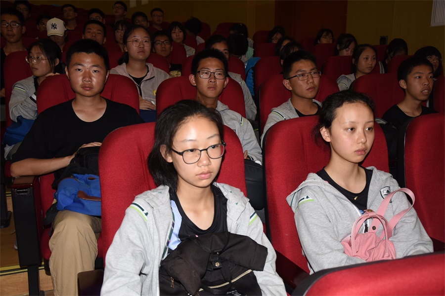 11专心听讲.JPG