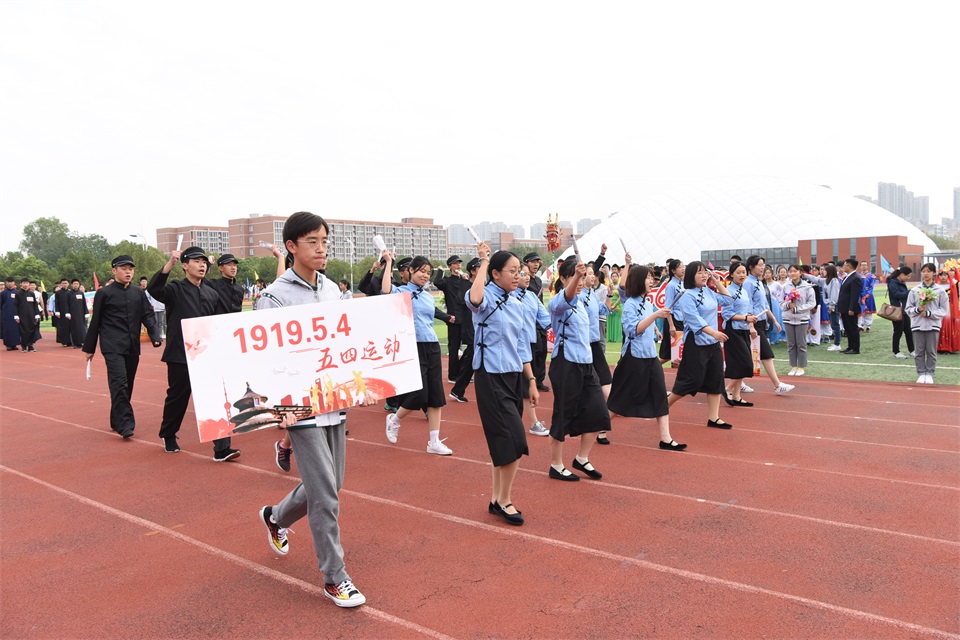 1571733248260680.jpg 14高一年级光辉历程展示之一.JPG