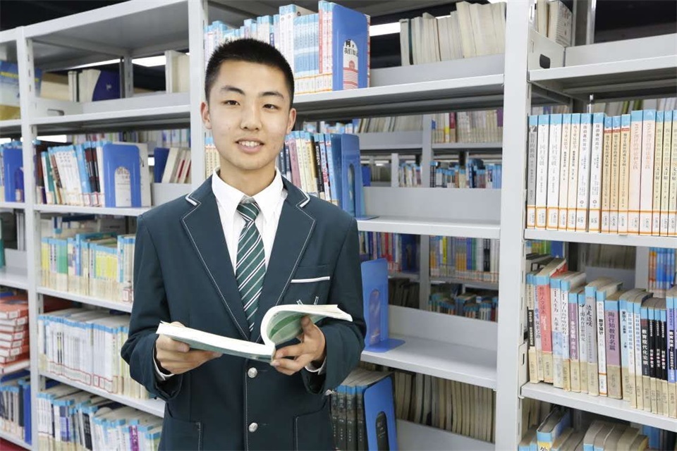 1574300085384479.jpg 王龙晨.jpg