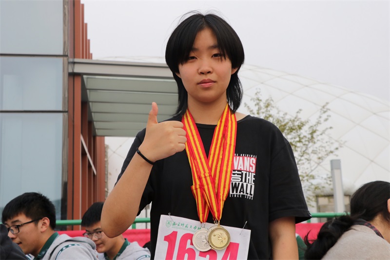 高二5 王佳慧.JPG