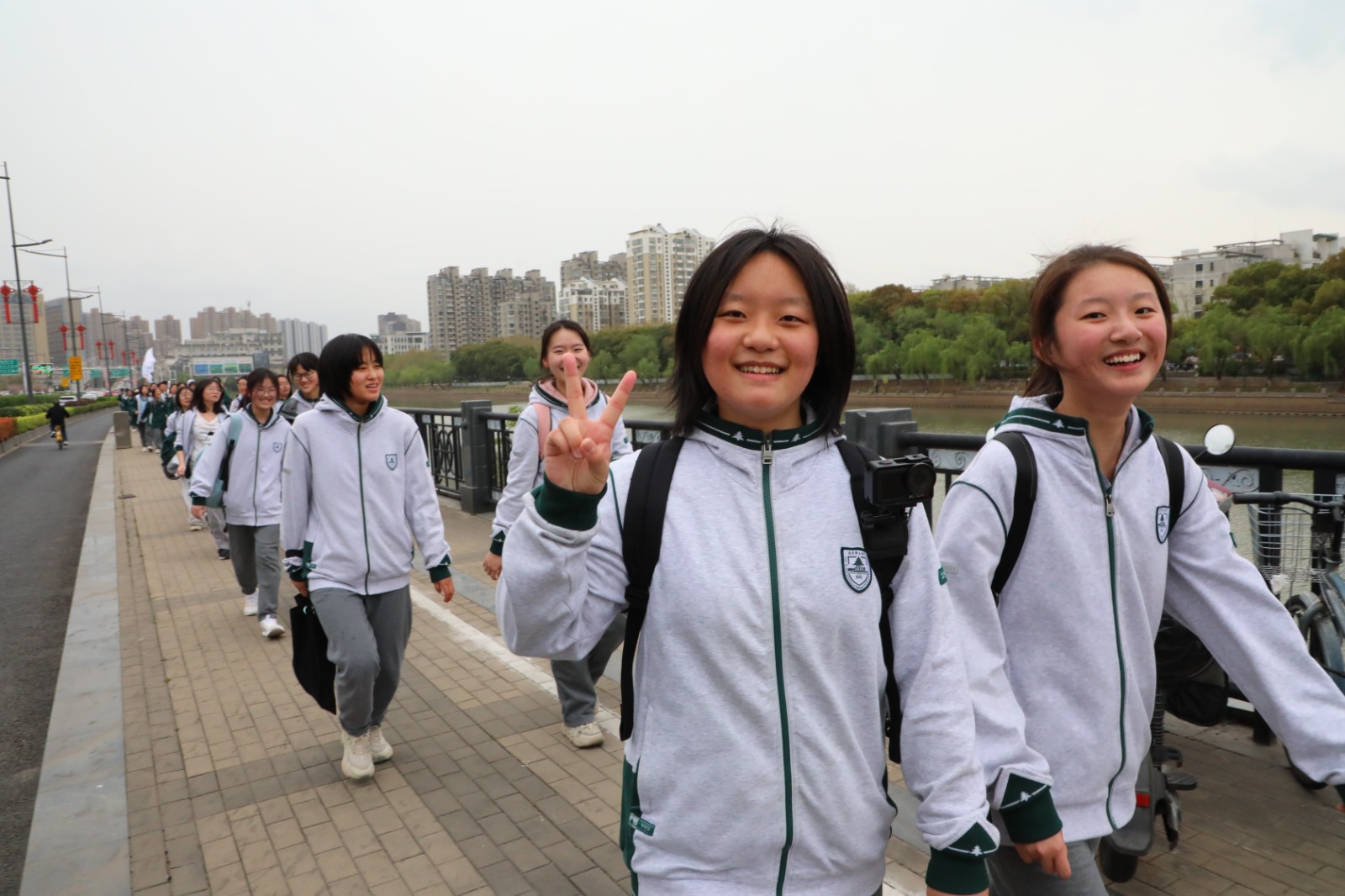 1744008471150602.jpg 1744008471150602.jpg