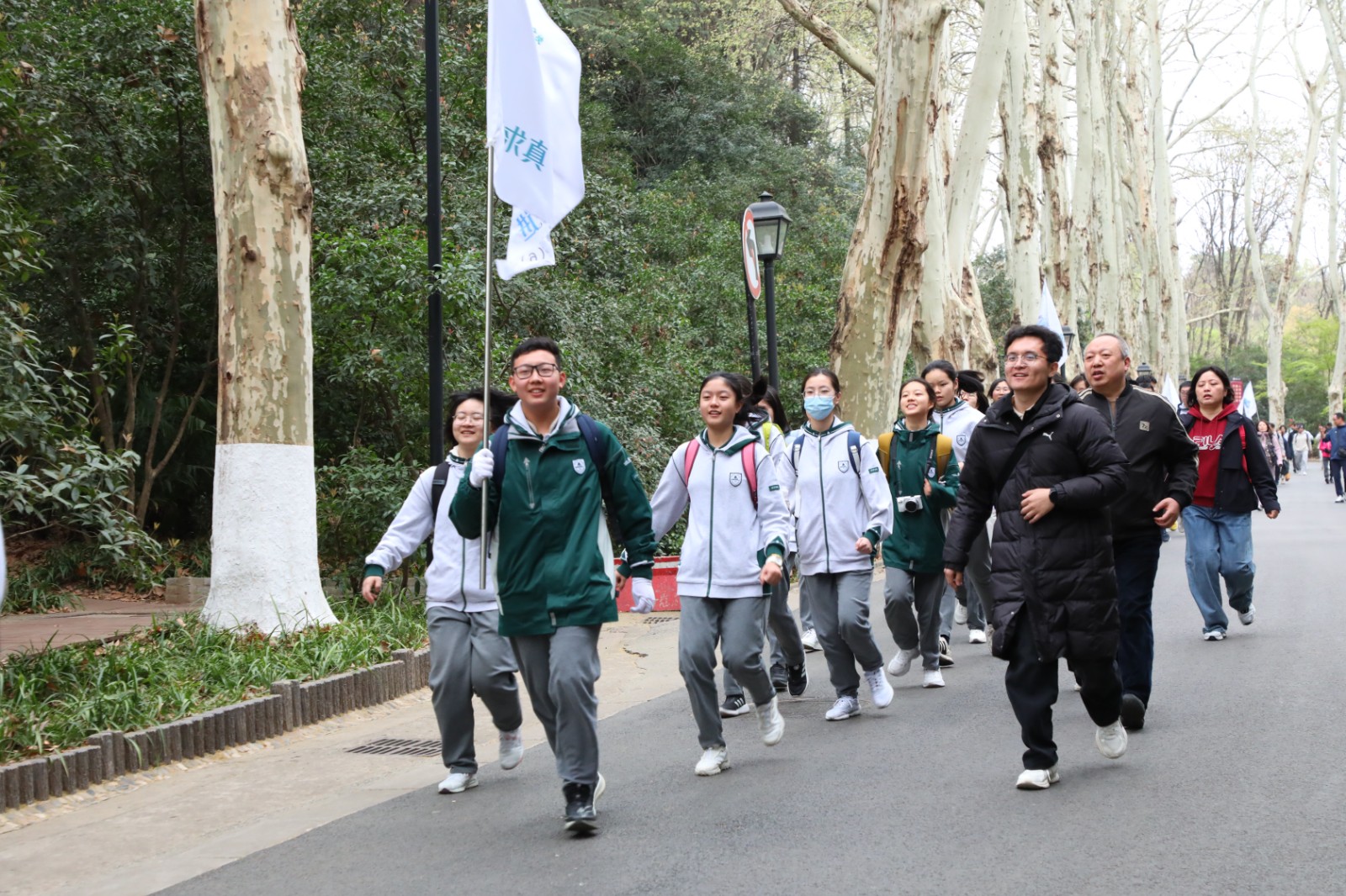 1744008471891440.jpg 1744008471891440.jpg