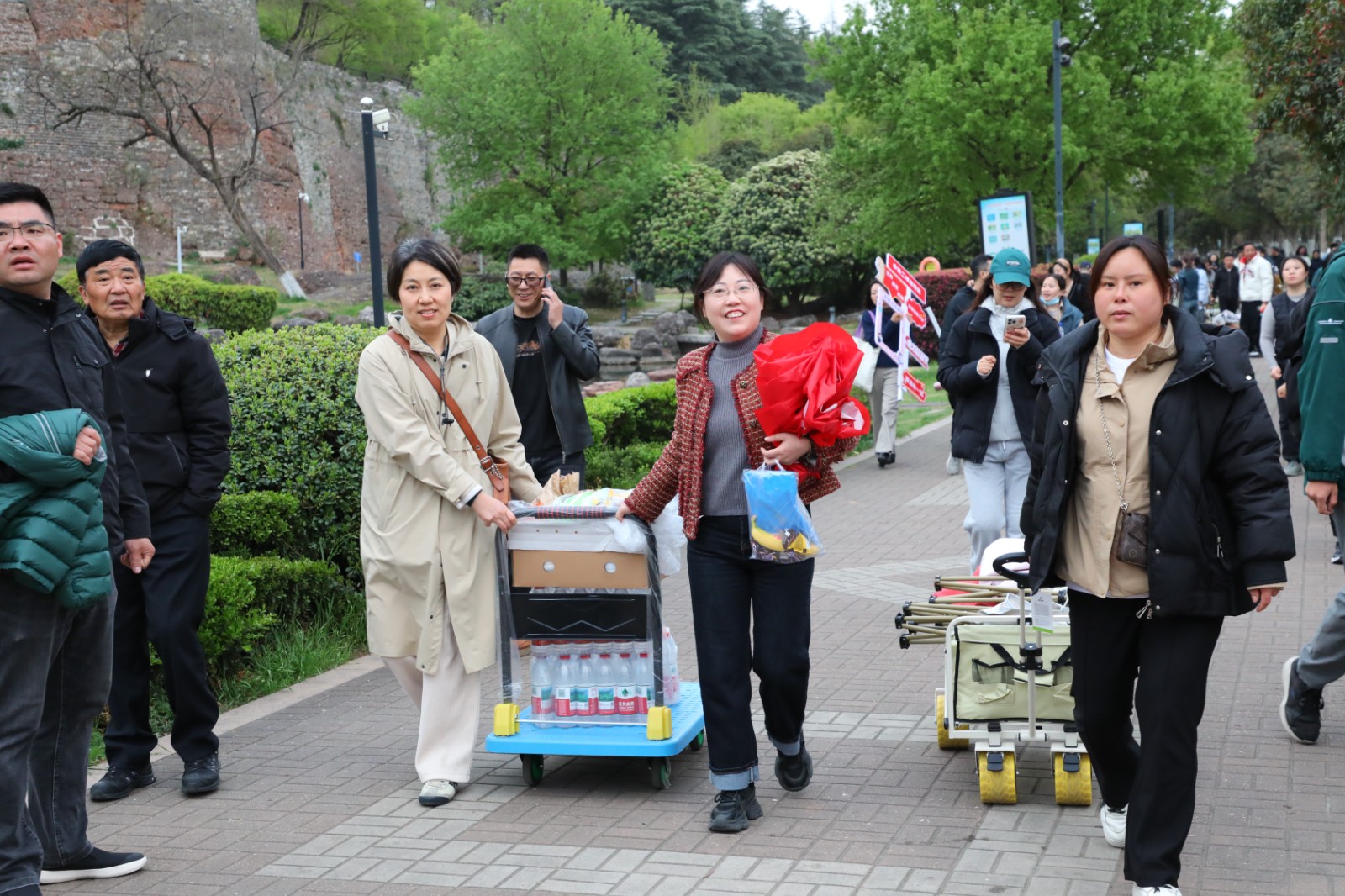 1744008652316120.jpg 1744008652316120.jpg