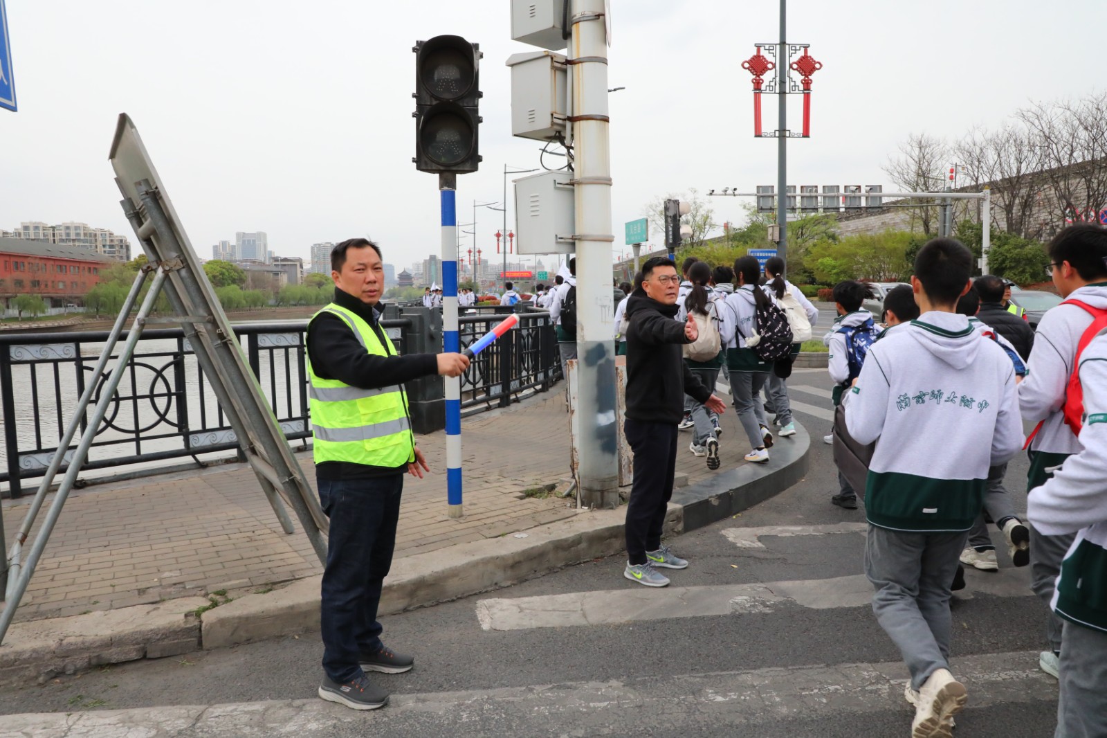 1744008692300119.jpg 1744008692300119.jpg