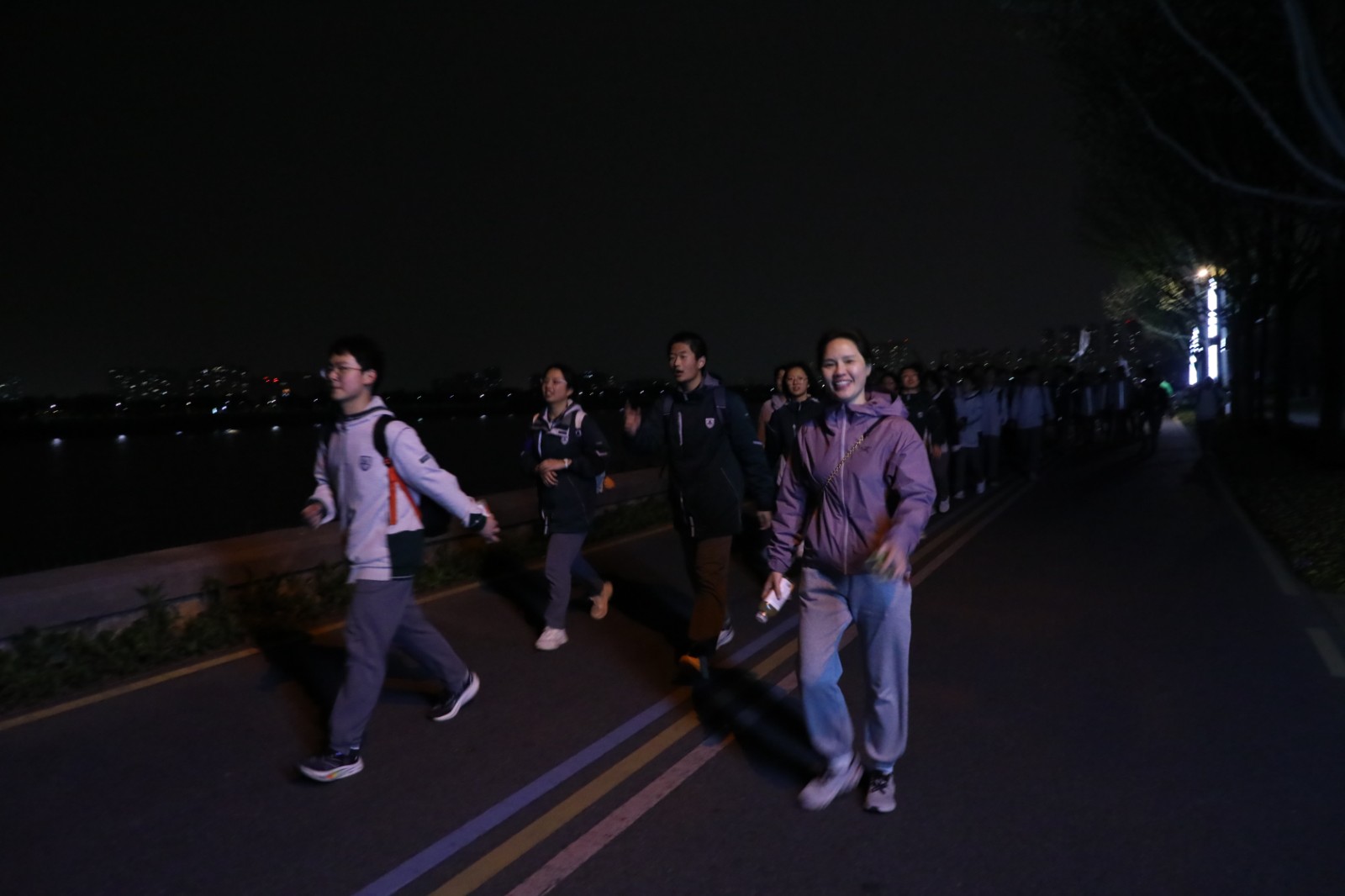 1744008693826259.jpg 1744008693826259.jpg