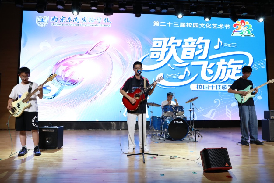 2.暖场乐队.jpg